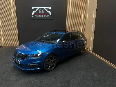 Usado Skoda Octavia RS 184 CV (135 kW) 2017 Azul Familiar