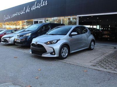 Usado Mazda 2 Center-Line 116 CV (85 kW) 2023 Gris Berlina