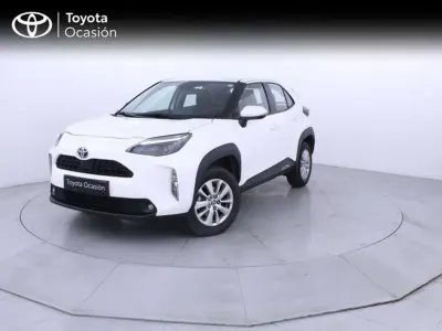 Usado Toyota Yaris Cross Business Edition 116 CV (85 kW) 2023 Blanco SUV