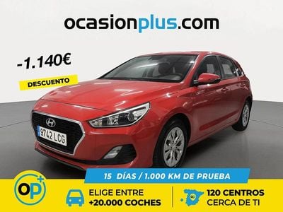 Usado Hyundai i30 120 CV (88 kW) 2019 Rojo Berlina