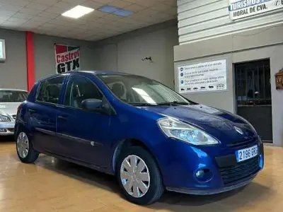 Usado Renault Clio Expression 75 CV (55 kW) 2009 Azul Utilitario