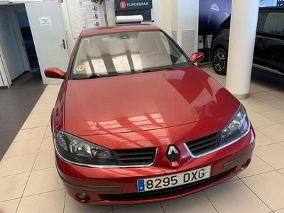 Usado Renault Laguna II Dynamique 130 CV (95 kW) 2006 Granate Berlina