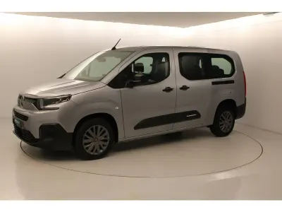 Usado Citroën Berlingo 130 CV (95 kW) 2025 Gris Monovolumen