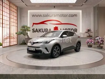 Usado Toyota C-HR Advance 122 CV (89 kW) 2022 Gris / plata SUV
