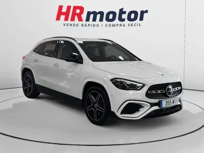 Usado Mercedes GLA200 150 CV (110 kW) 2024 Blanco SUV