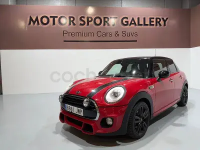 Usado Mini Cooper D 116 CV (85 kW) 2017 Rojo Utilitario