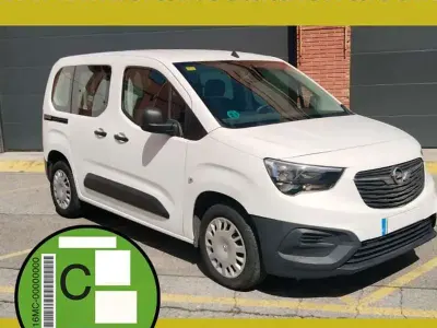Usado Opel Combo Life Edition 102 CV (75 kW) 2021 Blanco Monovolumen