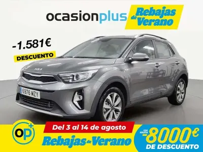 Usado Kia Stonic 101 CV (74 kW) 2025 Gris SUV