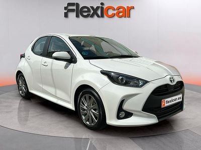 Usado Toyota Yaris Hybrid Active 116 CV (85 kW) 2024 Blanco Utilitario