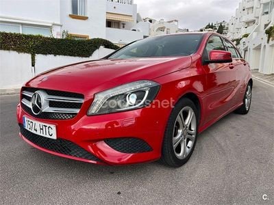 Rojo Usado 2013 Mercedes A180 Urban Berlina | 12.490 € (Precio justo)