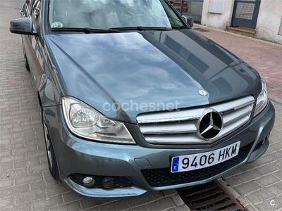 Usado Mercedes C200 Avantgarde 136 CV (100 kW) 2012 Gris / plata Berlina