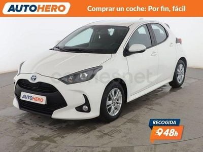 Usado Toyota Yaris Hybrid Active 116 CV (85 kW) 2022 Blanco Berlina
