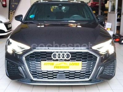 Gris / plata Usado 2024 Audi A3 S-Line Berlina | 33.950 € (Precio justo)