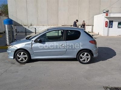 Begagnad Peugeot 206 90 HK (66 kW) 2005 Grå Sedan