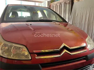 Usado Citroën C4 110 CV (80 kW) 2005 Rojo Berlina