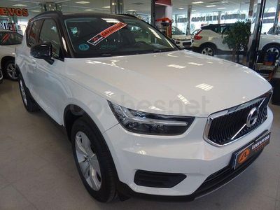 Usado Volvo XC40 Momentum 163 CV (119 kW) 2021 Blanco SUV