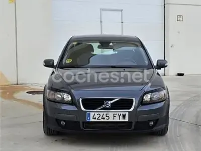 Käytetty Volvo C30 Momentum 136 HP (100 kW) 2007 Musta Viistoperä