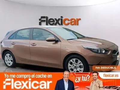 Usado Kia Ceed 100 CV (73 kW) 2023 Beige Utilitario