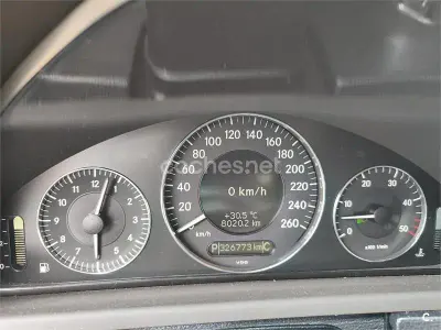 Usado Mercedes CLK320 Elegance 224 CV (164 kW) 2007 Gris / plata Coupe