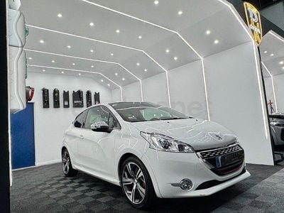 Usado Peugeot 208 GTi 200 CV (147 kW) 2013 Blanco Utilitario