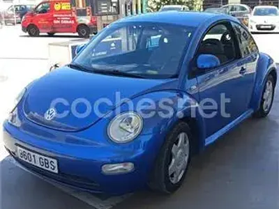 Usado VW New Beetle 100 CV (73 kW) 2000 Azul Utilitario