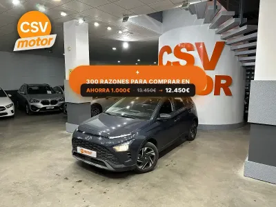 Usado Hyundai Bayon 84 CV (61 kW) 2023 Gris / plata SUV