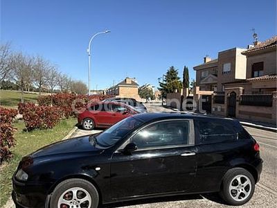 Usado Alfa Romeo 147 Progression 120 CV (88 kW) 2004 Negro Utilitario