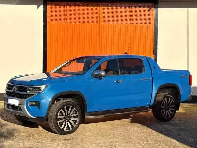 Usado VW Amarok Aventura 240 HP (176 kW) 2024 Azul Pickup