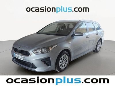 Usado Kia Ceed 120 CV (88 kW) 2019 Gris plata Utilitario