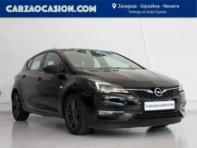 Usado Opel Astra Design & Tech 110 CV (80 kW) 2022 Negro Utilitario