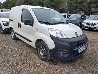 Używany Fiat Fiorino 80 KM (58 kW) 2020 Biały Minivan