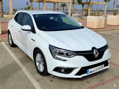 Usado Renault Mégane 100 CV (73 kW) 2017 Blanco Berlina