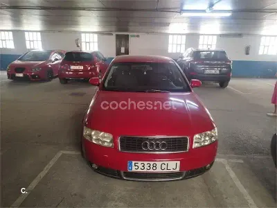 Usado Audi A4 163 CV (119 kW) 2003 Rojo Berlina