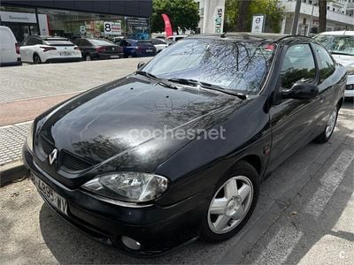 Usado Renault Mégane Coupé 110 CV (80 kW) 2000 Negro Coupe