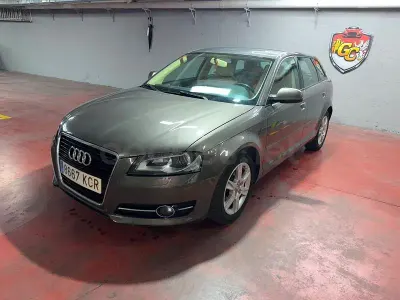 Usado Audi A3 Ambiente 105 CV (77 kW) 2011 Beige Utilitario
