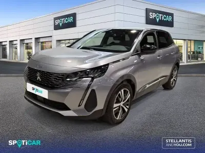Usado Peugeot 3008 Allure 180 CV (132 kW) 2024 Gris / plata SUV