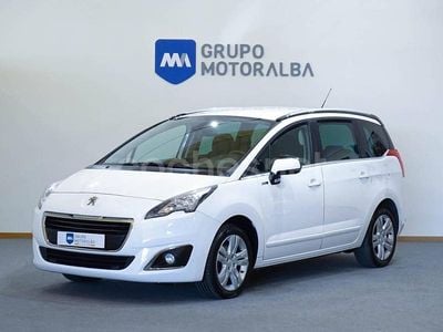 Usado Peugeot 5008 Style 131 CV (96 kW) 2015 Blanco Monovolumen