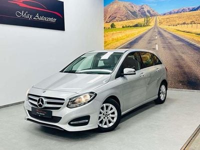 Usado Mercedes B200 136 CV (100 kW) 2018 Gris / plata Monovolumen