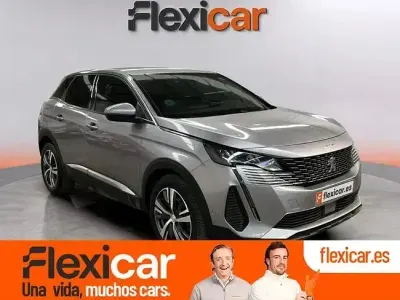 Usado Peugeot 3008 Allure 130 CV (95 kW) 2021 Gris / plata SUV
