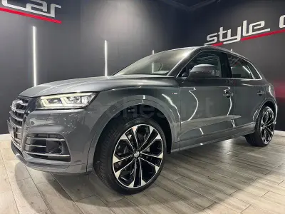 Käytetty Audi Q5 Competition 367 HP (269 kW) 2020 Harmaa Katumaasturi