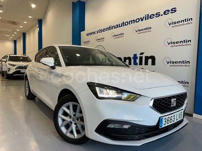 Usado Seat Leon Style 115 CV (84 kW) 2021 Blanco Berlina