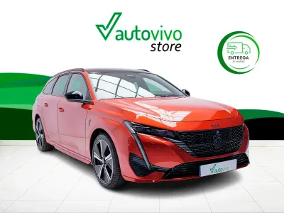 Usado Peugeot 308 SW GT 131 CV (96 kW) 2024 Rojo Familiar