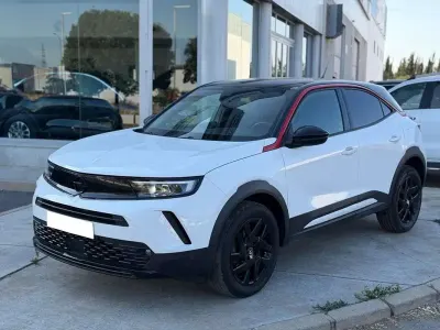 Usado Opel Mokka GS Line 110 CV (80 kW) 2022 Blanco SUV