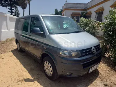 Usado VW Multivan Comfortline 140 CV (102 kW) 2011 Gris / plata Monovolumen