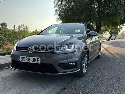Usado VW Golf VII Advance 110 CV (80 kW) 2016 Gris / plata Berlina
