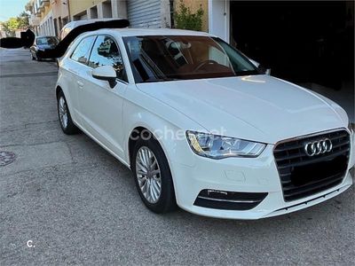 Usado Audi A3 Ambition 105 CV (77 kW) 2013 Blanco Berlina