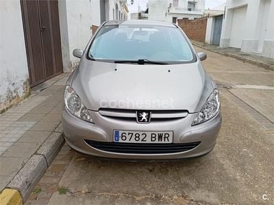 Usado Peugeot 307 90 CV (66 kW) 2002 Gris / plata Berlina