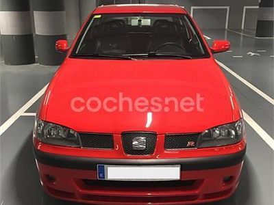 Rojo Usado 2001 Cupra Ibiza Berlina | 15.000 €
