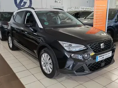 Usado Seat Arona Style 115 CV (84 kW) 2025 Negro SUV