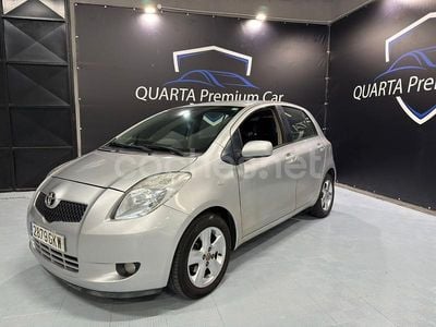 Gris / plata Usado 2009 Toyota Yaris Sol Berlina | 4499 € (Buen precio)